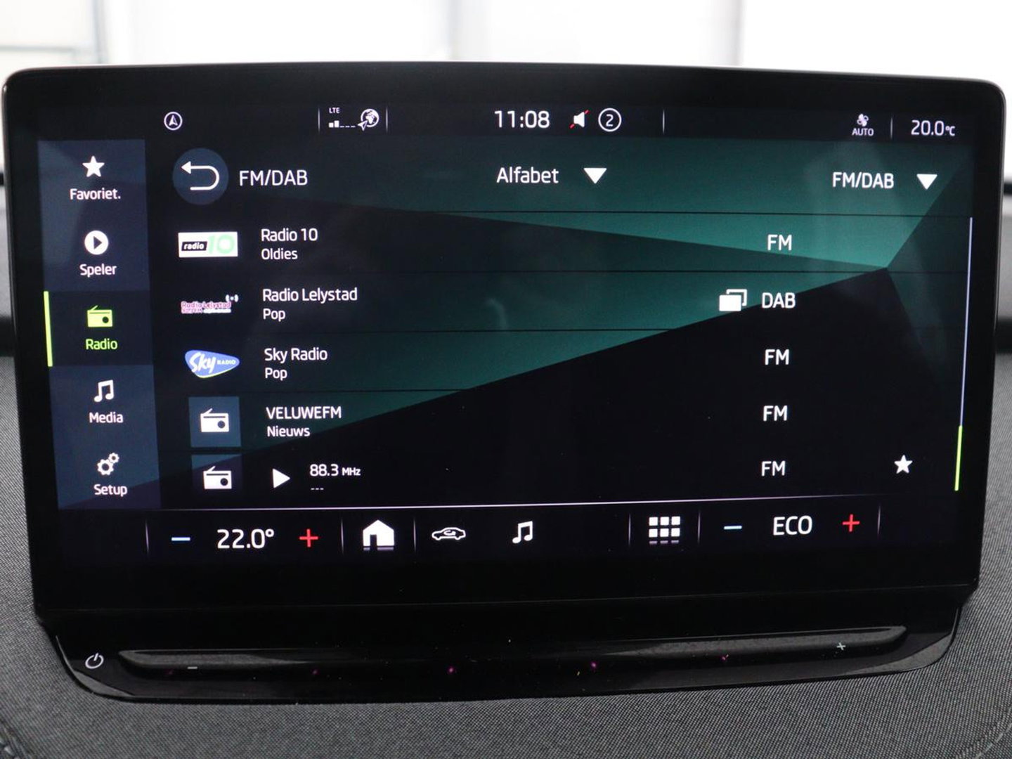 Škoda Enyaq iV 60 | SOH 94,1% | Half leder | Navigatie | Carplay | Sfeerverlichting | Climate control | Camera | Park assist