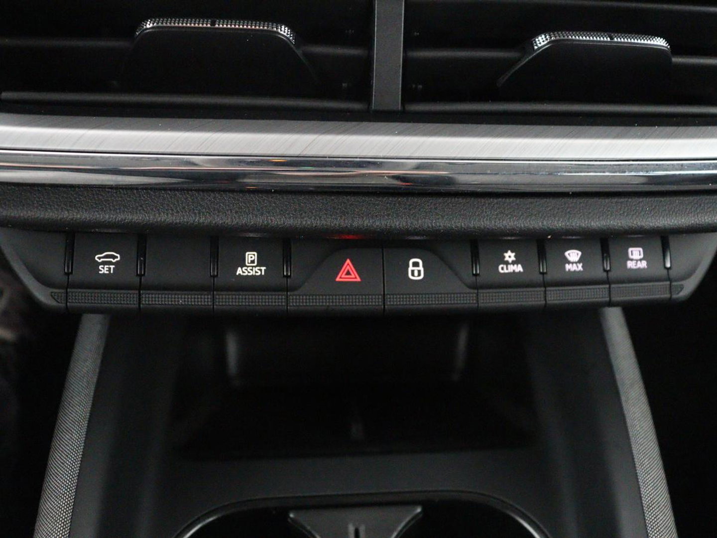 Škoda Enyaq iV 60 | SOH 94,1% | Half leder | Navigatie | Carplay | Sfeerverlichting | Climate control | Camera | Park assist