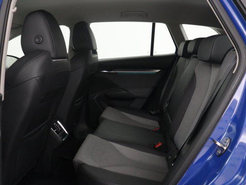 Škoda Enyaq iV 60 | SOH 94,1% | Half leder | Navigatie | Carplay | Sfeerverlichting | Climate control | Camera | Park assist