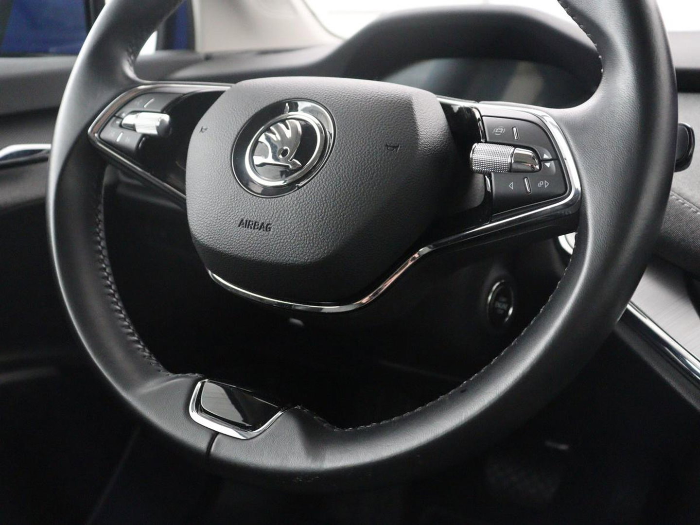 Škoda Enyaq iV 60 | SOH 94,1% | Half leder | Navigatie | Carplay | Sfeerverlichting | Climate control | Camera | Park assist