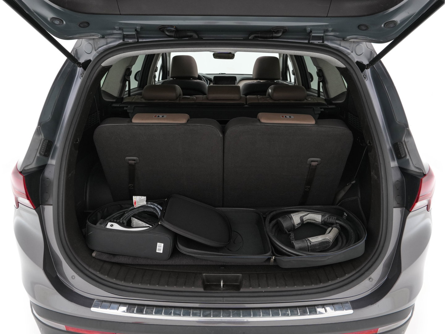 Hyundai Santa Fe 1.6 T-GDI Comfort Smart Sky AWD [ 7-Pers. ] {SoH-100%} (Plug-In) (INCL-BTW) *PANO | LEATHER | FULL-LED | ADAPTIVE-CRUISE | BLINDSPOT | MEMORY-PACK | DIGI-COCKPIT | SHIFTPADDLES | PRIVACYGLASS | NAVI-FULLMAP | KEYLESS | TOWBAR | CARBON | 19''ALU*