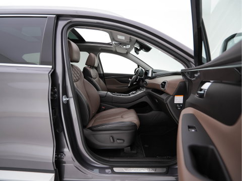 Hyundai Santa Fe 1.6 T-GDI Comfort Smart Sky AWD [ 7-Pers. ] {SoH-100%} (Plug-In) (INCL-BTW) *PANO | LEATHER | FULL-LED | ADAPTIVE-CRUISE | BLINDSPOT | MEMORY-PACK | DIGI-COCKPIT | SHIFTPADDLES | PRIVACYGLASS | NAVI-FULLMAP | KEYLESS | TOWBAR | CARBON | 19''ALU*