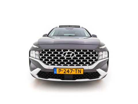 Hyundai Santa Fe 1.6 T-GDI Comfort Smart Sky AWD [ 7-Pers. ] {SoH-100%} (Plug-In) (INCL-BTW) *PANO | LEATHER | FULL-LED | ADAPTIVE-CRUISE | BLINDSPOT | MEMORY-PACK | DIGI-COCKPIT | SHIFTPADDLES | PRIVACYGLASS | NAVI-FULLMAP | KEYLESS | TOWBAR | CARBON | 19''ALU*