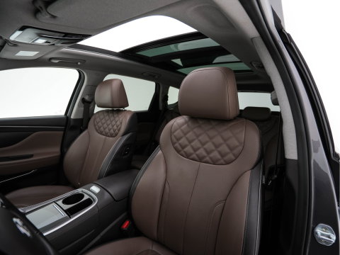Hyundai Santa Fe 1.6 T-GDI Comfort Smart Sky AWD [ 7-Pers. ] {SoH-100%} (Plug-In) (INCL-BTW) *PANO | LEATHER | FULL-LED | ADAPTIVE-CRUISE | BLINDSPOT | MEMORY-PACK | DIGI-COCKPIT | SHIFTPADDLES | PRIVACYGLASS | NAVI-FULLMAP | KEYLESS | TOWBAR | CARBON | 19''ALU*