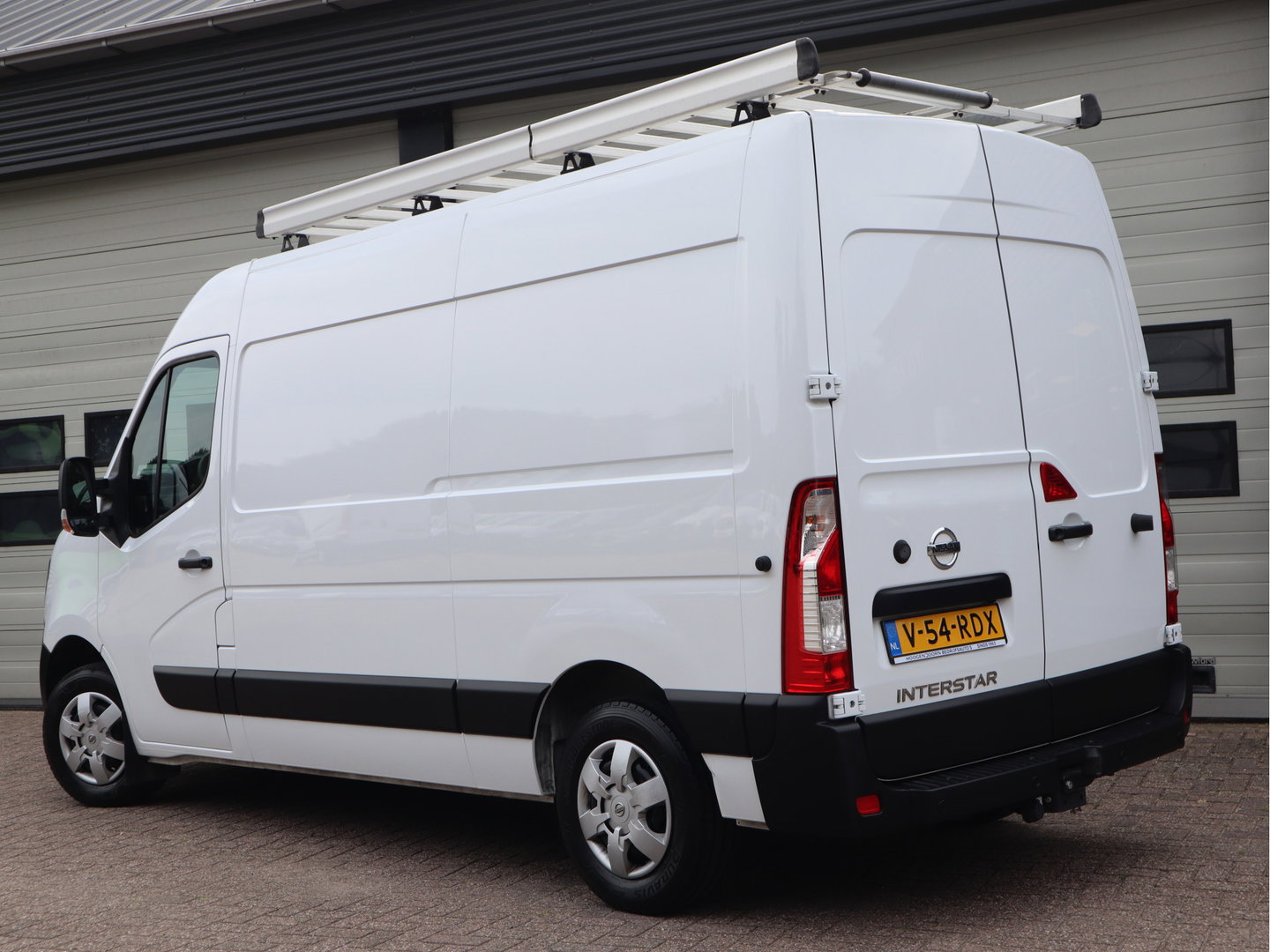 Nissan Interstar 2.3 dCi 150pk Euro 6 - L2H2 - Imperiaal - Cruise - Camera - Airco