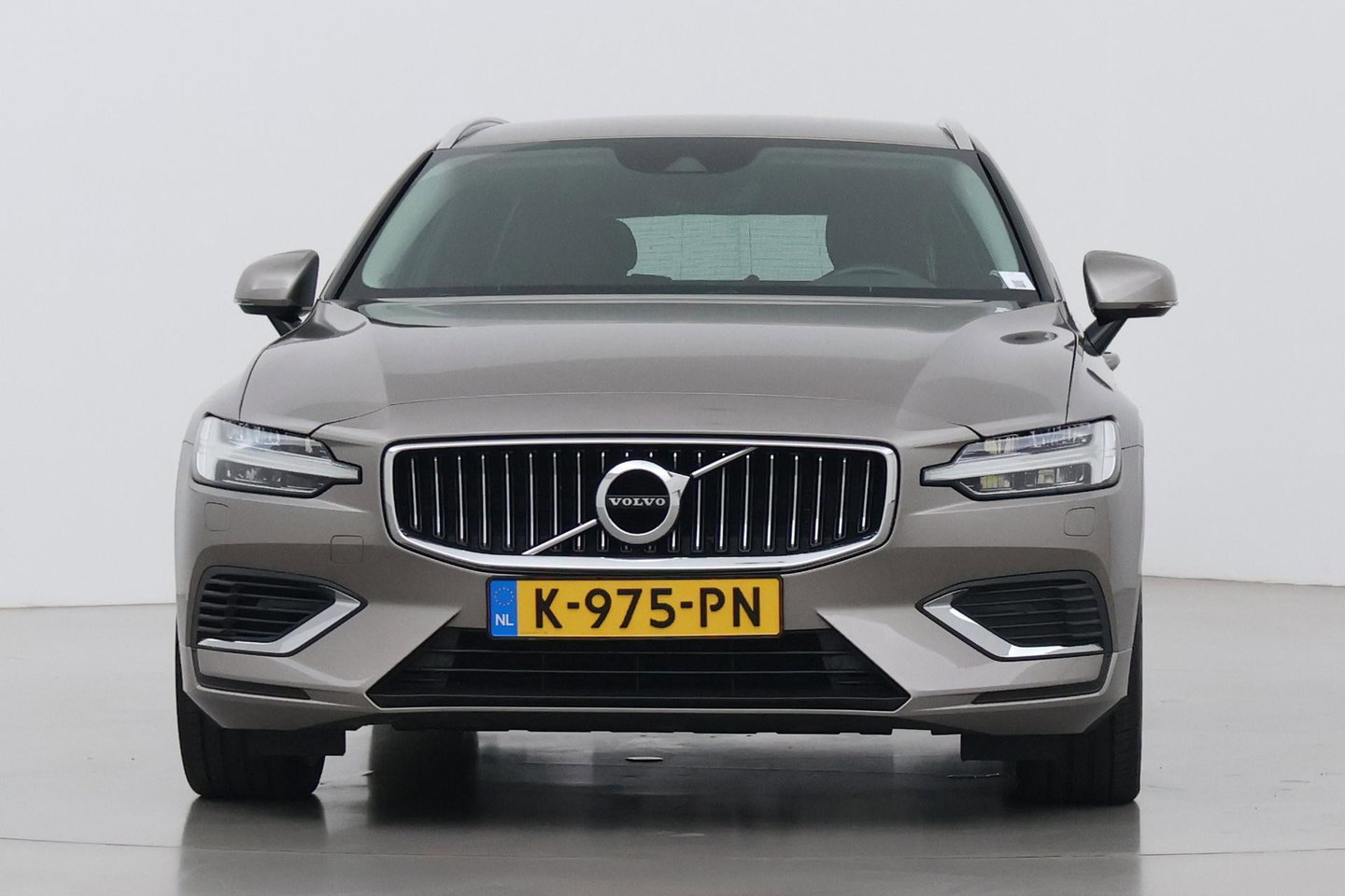 Volvo V60 2.0 T6 Twin Engine AWD Inscription | Harman/Kardon | Trekhaak | Leder | Dealer Onderhouden