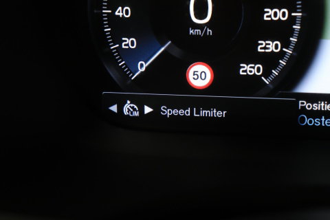 Volvo V60 2.0 T6 Twin Engine AWD Inscription | Harman/Kardon | Trekhaak | Leder | Dealer Onderhouden