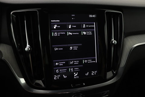 Volvo V60 2.0 T6 Twin Engine AWD Inscription | Harman/Kardon | Trekhaak | Leder | Dealer Onderhouden
