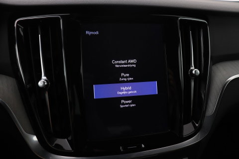 Volvo V60 2.0 T6 Twin Engine AWD Inscription | Harman/Kardon | Trekhaak | Leder | Dealer Onderhouden