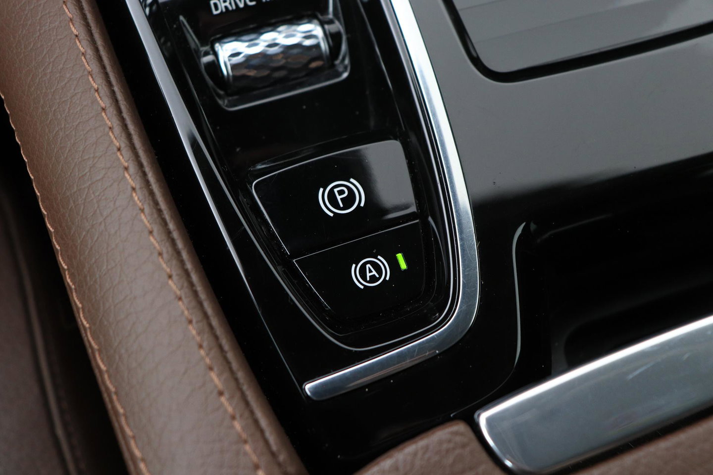 Volvo V60 2.0 T6 Twin Engine AWD Inscription | Harman/Kardon | Trekhaak | Leder | Dealer Onderhouden