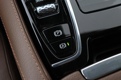 Volvo V60 2.0 T6 Twin Engine AWD Inscription | Harman/Kardon | Trekhaak | Leder | Dealer Onderhouden
