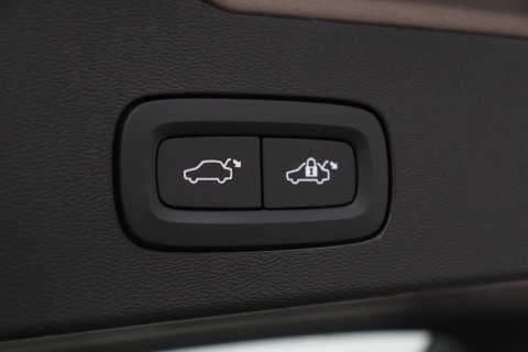 Volvo V60 2.0 T6 Twin Engine AWD Inscription | Harman/Kardon | Trekhaak | Leder | Dealer Onderhouden