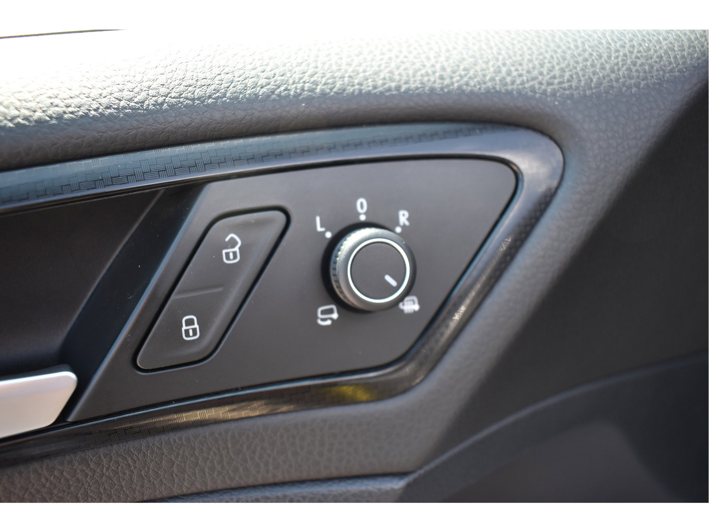 Volkswagen Golf 2.0 TSI 4Motion R 301PK Climate | LM Velgen 19" | Navigatie | Automaat