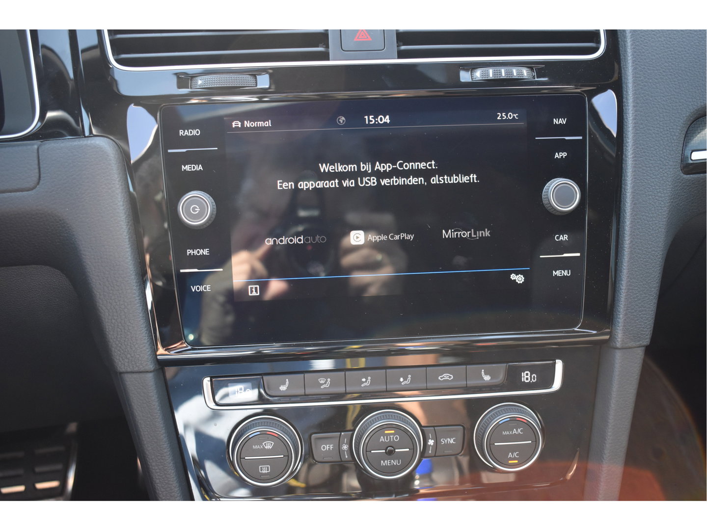 Volkswagen Golf 2.0 TSI 4Motion R 301PK Climate | LM Velgen 19" | Navigatie | Automaat