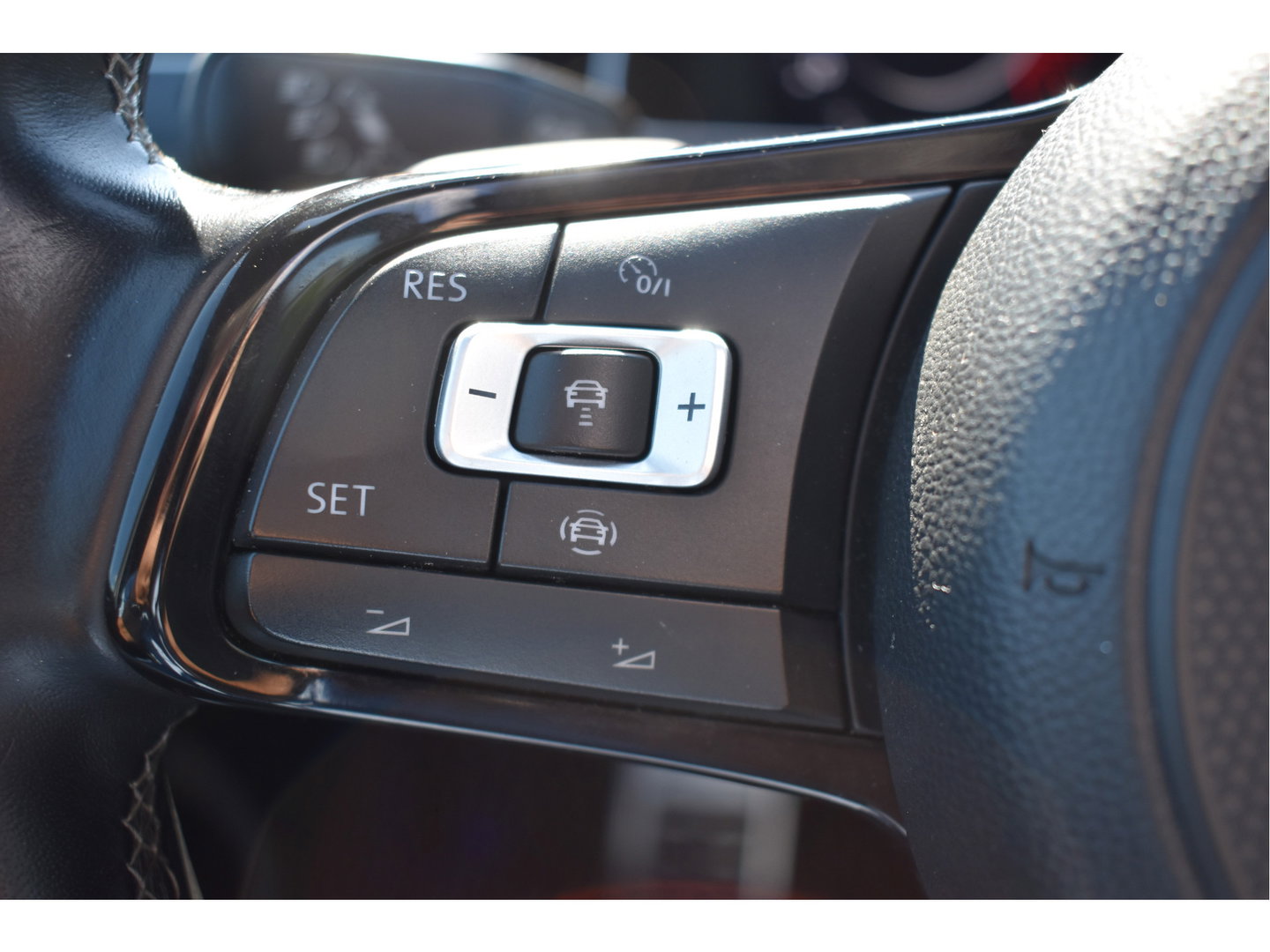 Volkswagen Golf 2.0 TSI 4Motion R 301PK Climate | LM Velgen 19" | Navigatie | Automaat