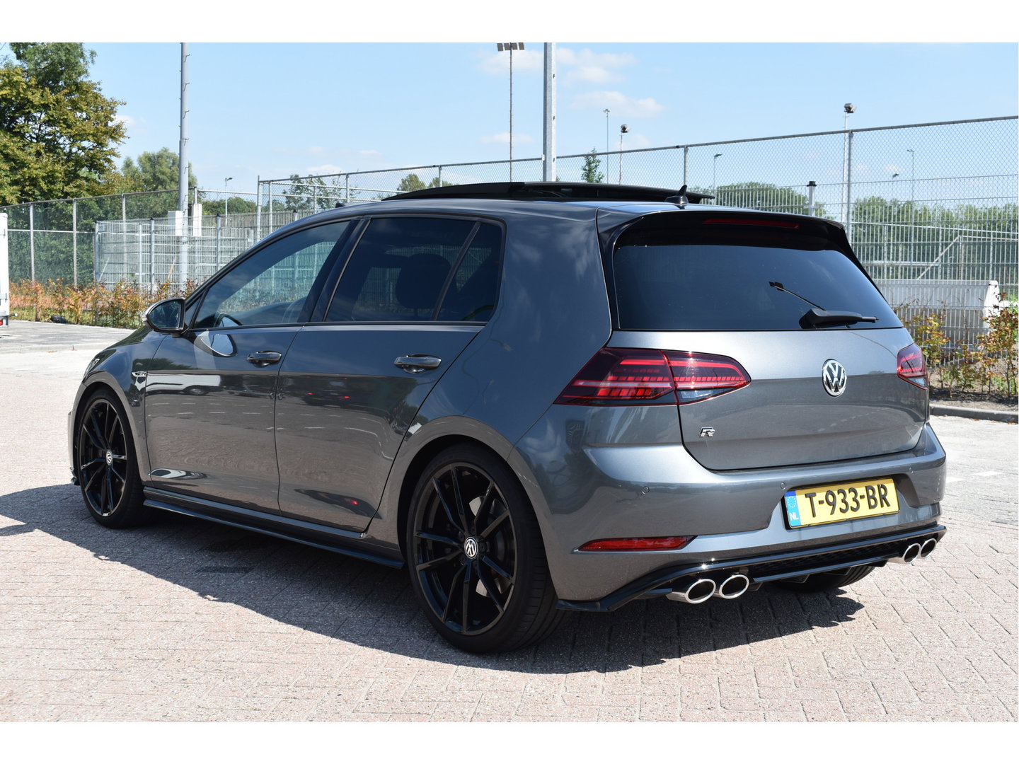 Volkswagen Golf 2.0 TSI 4Motion R 301PK Climate | LM Velgen 19" | Navigatie | Automaat
