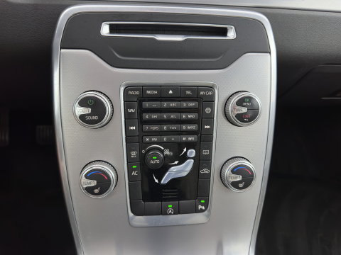 Volvo V70 2.0 D4 Nordic+ *PANO | LEATHER | XENON | MEMORY-PACK | HEATD-COMFORTSEATS | NAVI-FULLMAP | ECC | PDC | CRUISE | 17''LAU*