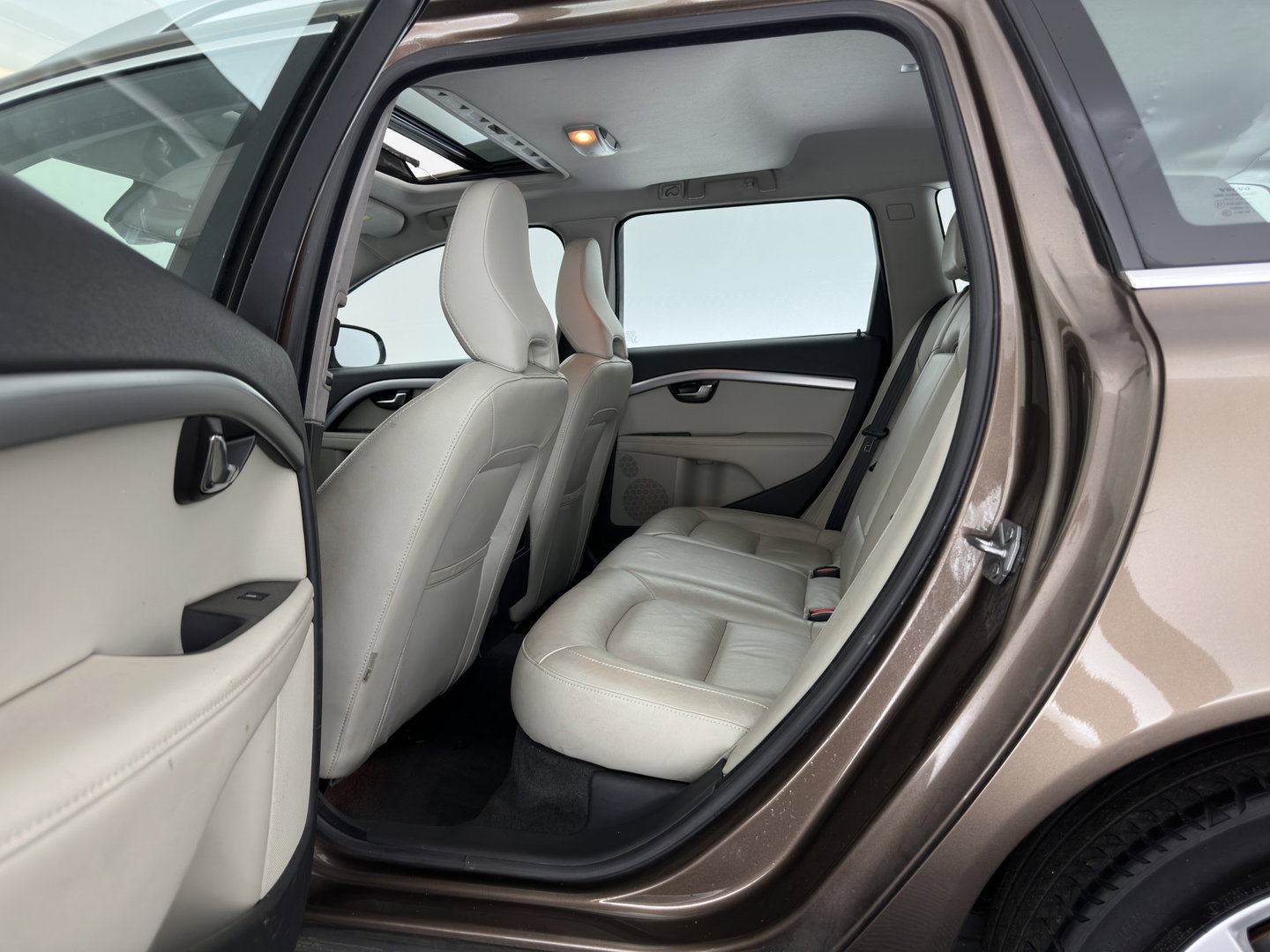 Volvo V70 2.0 D4 Nordic+ *PANO | LEATHER | XENON | MEMORY-PACK | HEATD-COMFORTSEATS | NAVI-FULLMAP | ECC | PDC | CRUISE | 17''LAU*