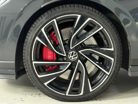 Volkswagen Golf 2.0 GTI Clubsport Pano, Side Assist, Carplay