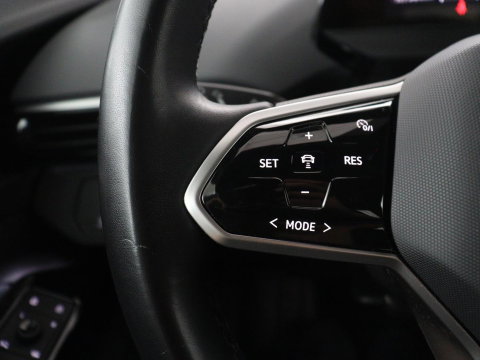 Volkswagen ID.4 Pro 77 kWh | SOH 95,4% | Adaptive cruise | Lane assist | Stuur/stoelverwarming | Climate control | Sfeerverlichting | Carplay | Park assist | 20" velgen