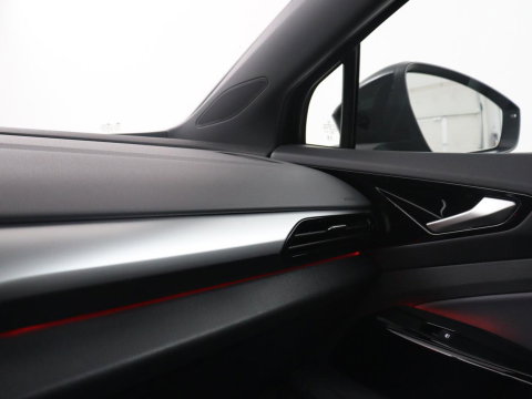 Volkswagen ID.4 Pro 77 kWh | SOH 95,4% | Adaptive cruise | Lane assist | Stuur/stoelverwarming | Climate control | Sfeerverlichting | Carplay | Park assist | 20" velgen