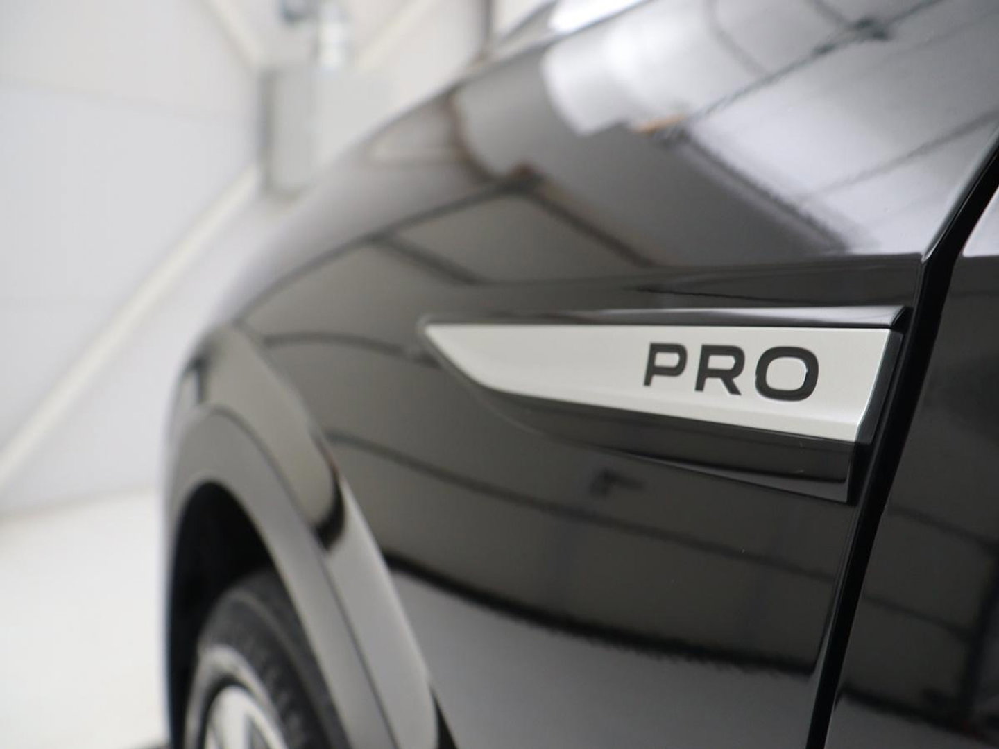 Volkswagen ID.4 Pro 77 kWh | SOH 95,4% | Adaptive cruise | Lane assist | Stuur/stoelverwarming | Climate control | Sfeerverlichting | Carplay | Park assist | 20" velgen