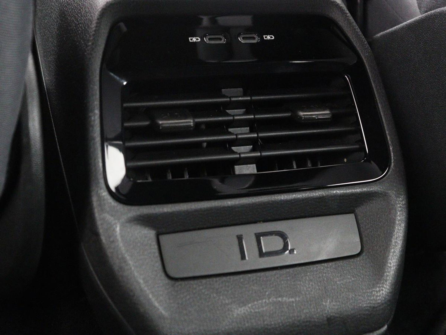 Volkswagen ID.4 Pro 77 kWh | SOH 95,4% | Adaptive cruise | Lane assist | Stuur/stoelverwarming | Climate control | Sfeerverlichting | Carplay | Park assist | 20" velgen