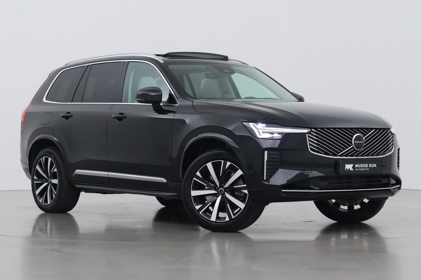 Volvo XC90 T8 Ultra Bright | Bowers&Wilkins | Stoelventilatie | Trekhaak | Panoramadak | 360° Camera | Massage | Head-Up | ACC