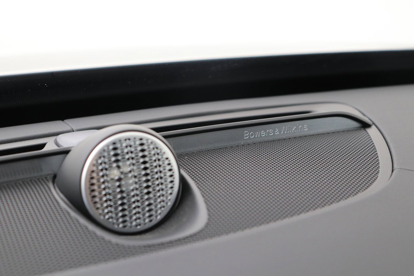 Volvo XC90 T8 Ultra Bright | Bowers&Wilkins | Stoelventilatie | Trekhaak | Panoramadak | 360° Camera | Massage | Head-Up | ACC