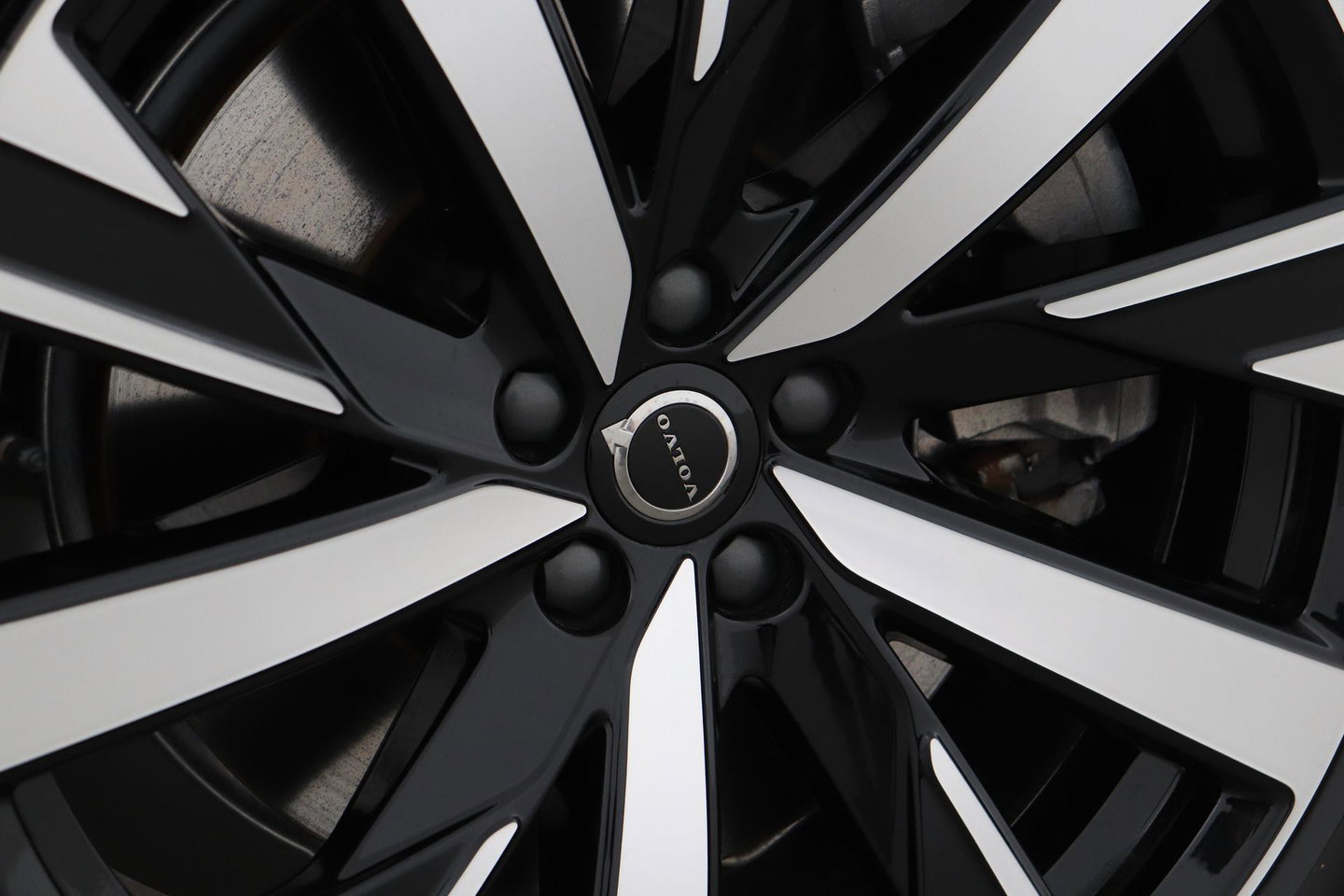 Volvo XC90 T8 Ultra Bright | Bowers&Wilkins | Stoelventilatie | Trekhaak | Panoramadak | 360° Camera | Massage | Head-Up | ACC