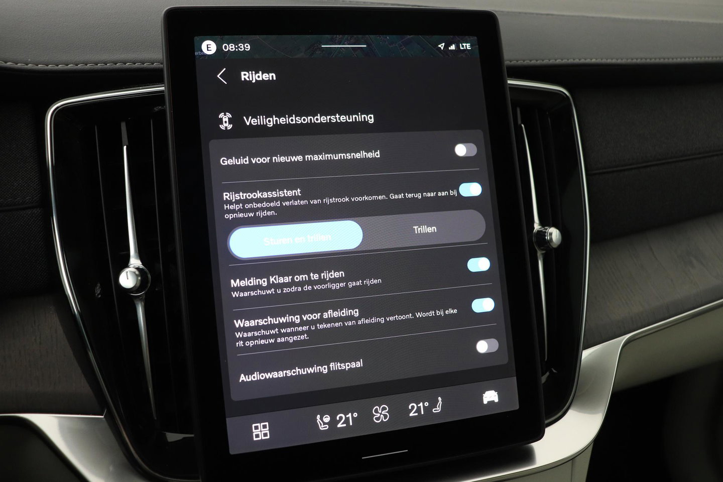 Volvo XC90 T8 Ultra Bright | Bowers&Wilkins | Stoelventilatie | Trekhaak | Panoramadak | 360° Camera | Massage | Head-Up | ACC