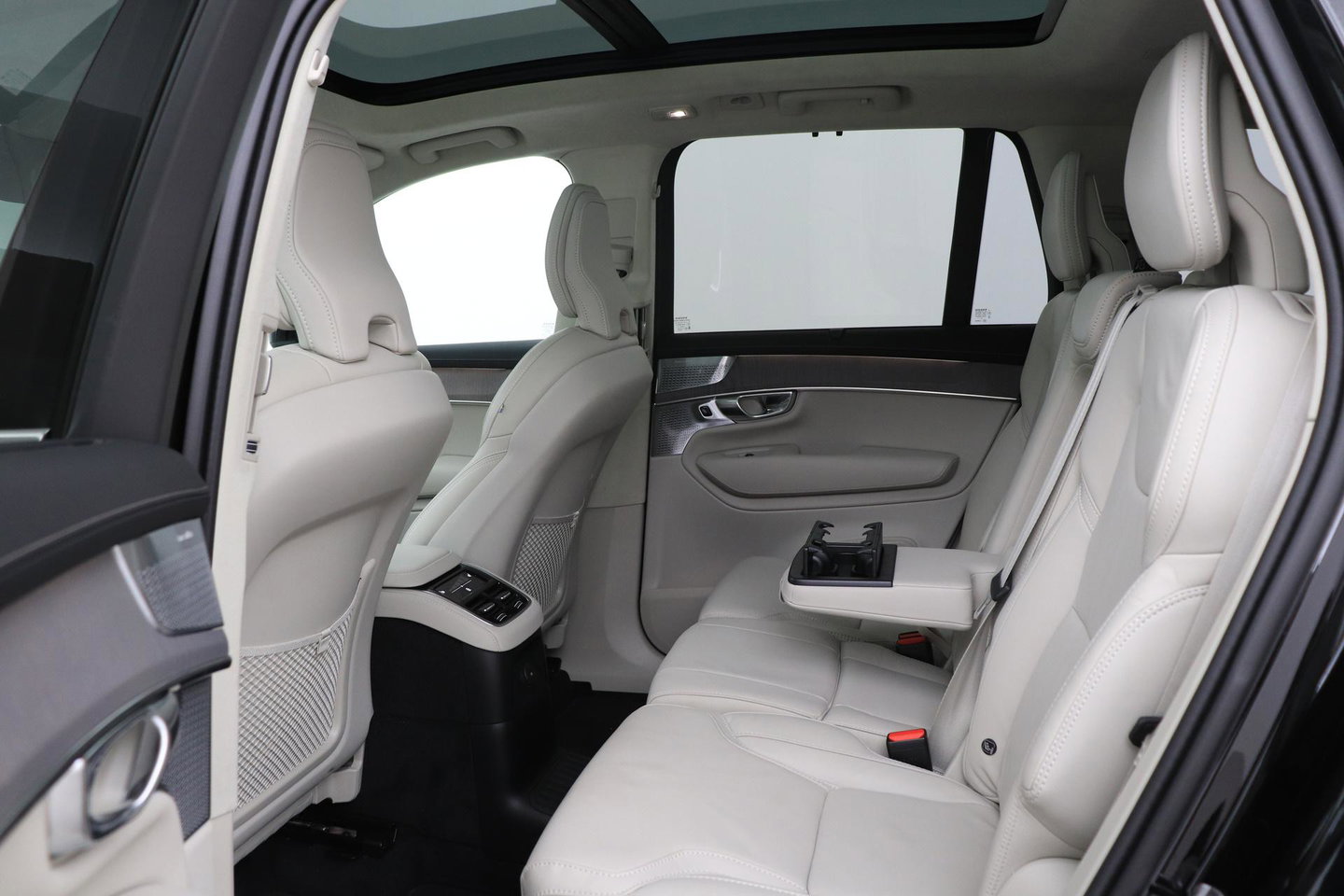 Volvo XC90 T8 Ultra Bright | Bowers&Wilkins | Stoelventilatie | Trekhaak | Panoramadak | 360° Camera | Massage | Head-Up | ACC