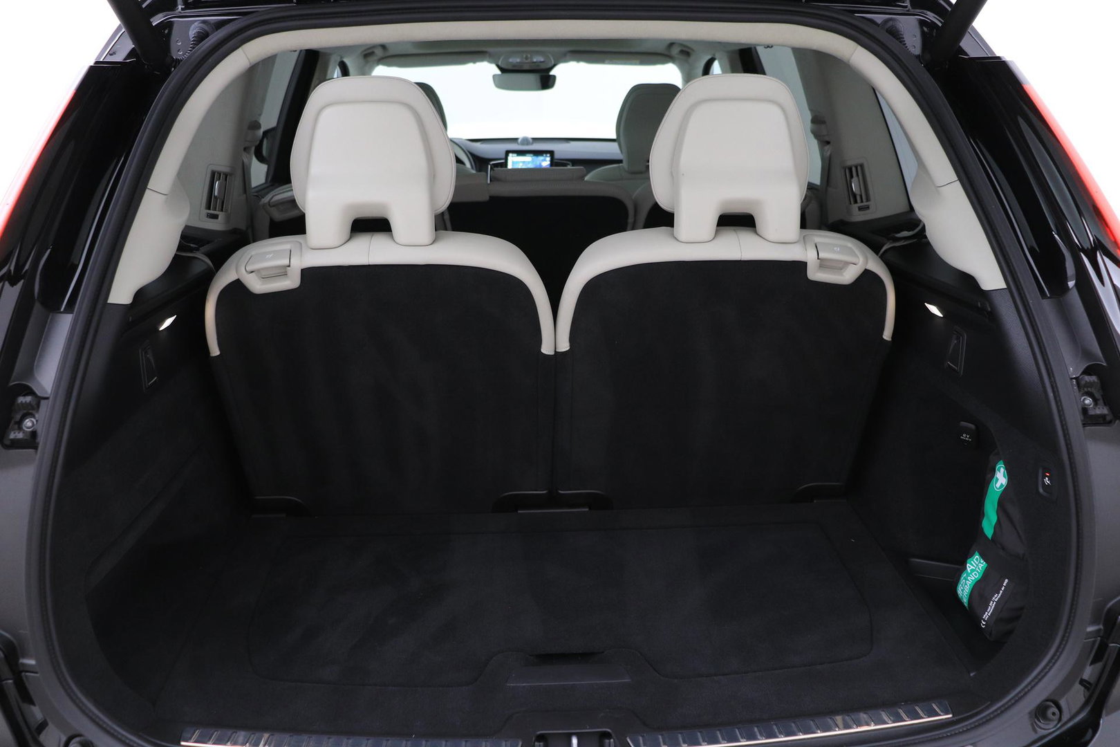 Volvo XC90 T8 Ultra Bright | Bowers&Wilkins | Stoelventilatie | Trekhaak | Panoramadak | 360° Camera | Massage | Head-Up | ACC
