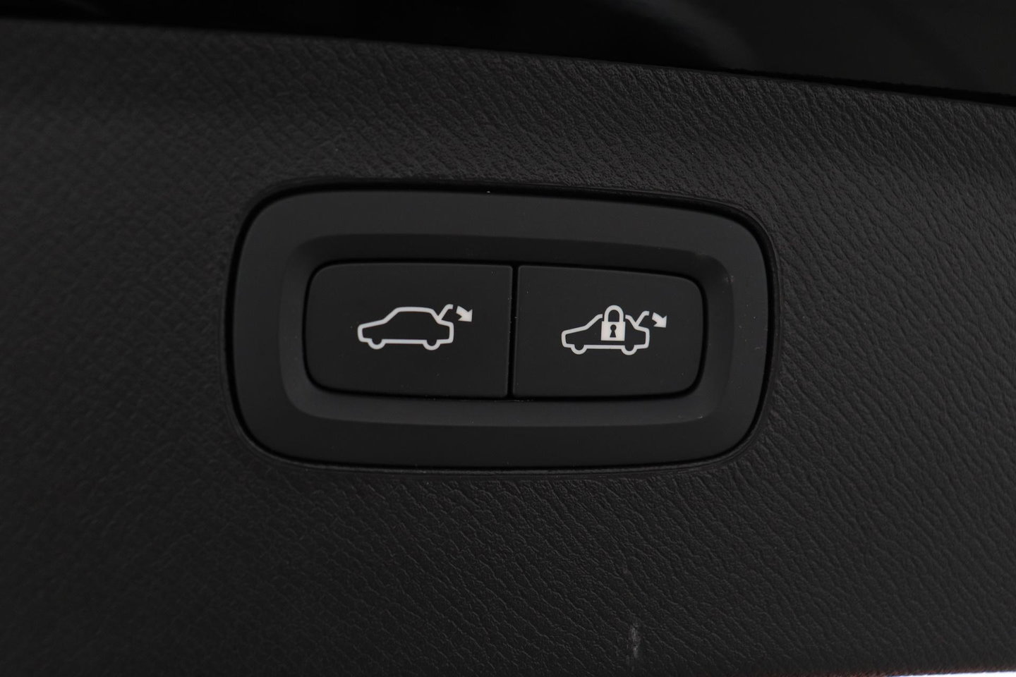 Volvo XC90 T8 Ultra Bright | Bowers&Wilkins | Stoelventilatie | Trekhaak | Panoramadak | 360° Camera | Massage | Head-Up | ACC