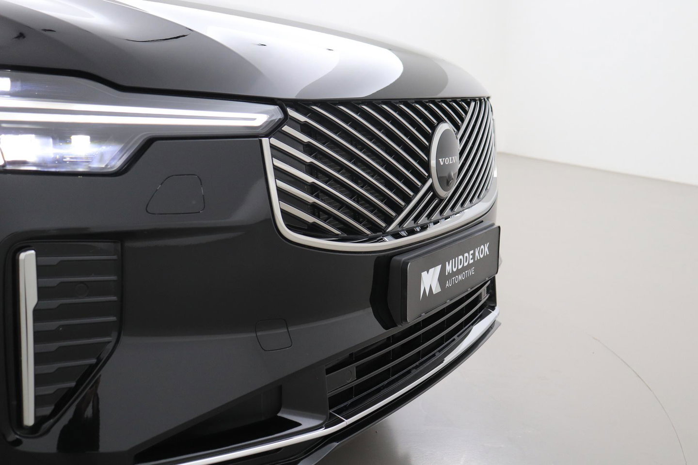 Volvo XC90 T8 Ultra Bright | Bowers&Wilkins | Stoelventilatie | Trekhaak | Panoramadak | 360° Camera | Massage | Head-Up | ACC