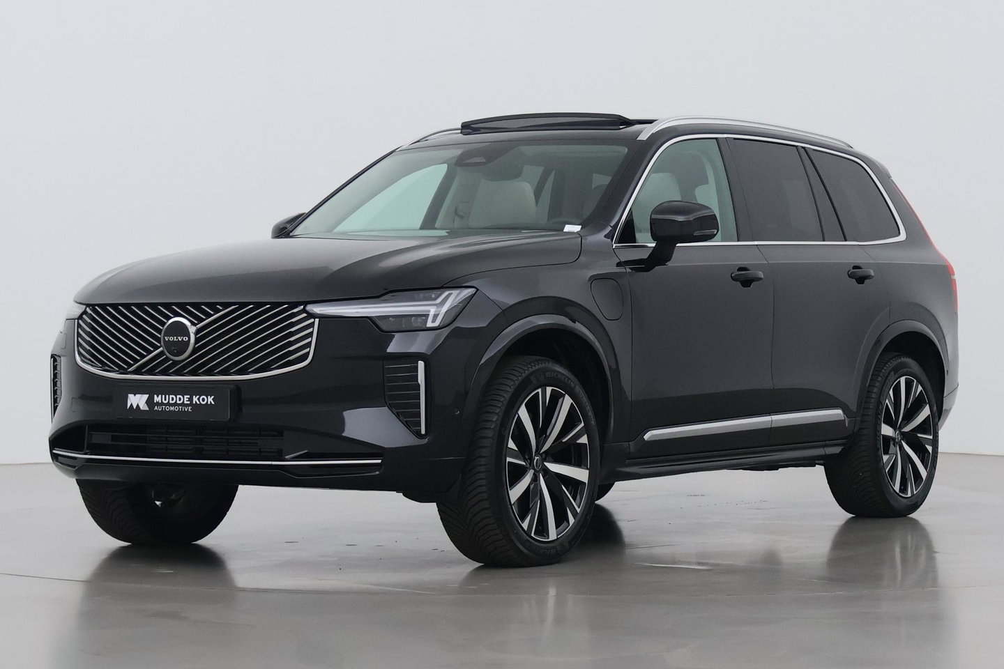 Volvo XC90 T8 Ultra Bright | Bowers&Wilkins | Stoelventilatie | Trekhaak | Panoramadak | 360° Camera | Massage | Head-Up | ACC