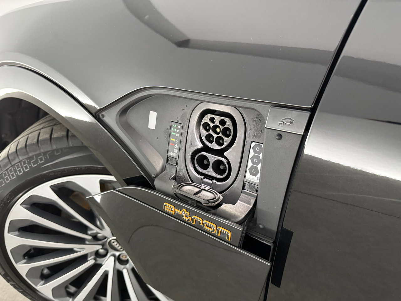 Audi e-tron
