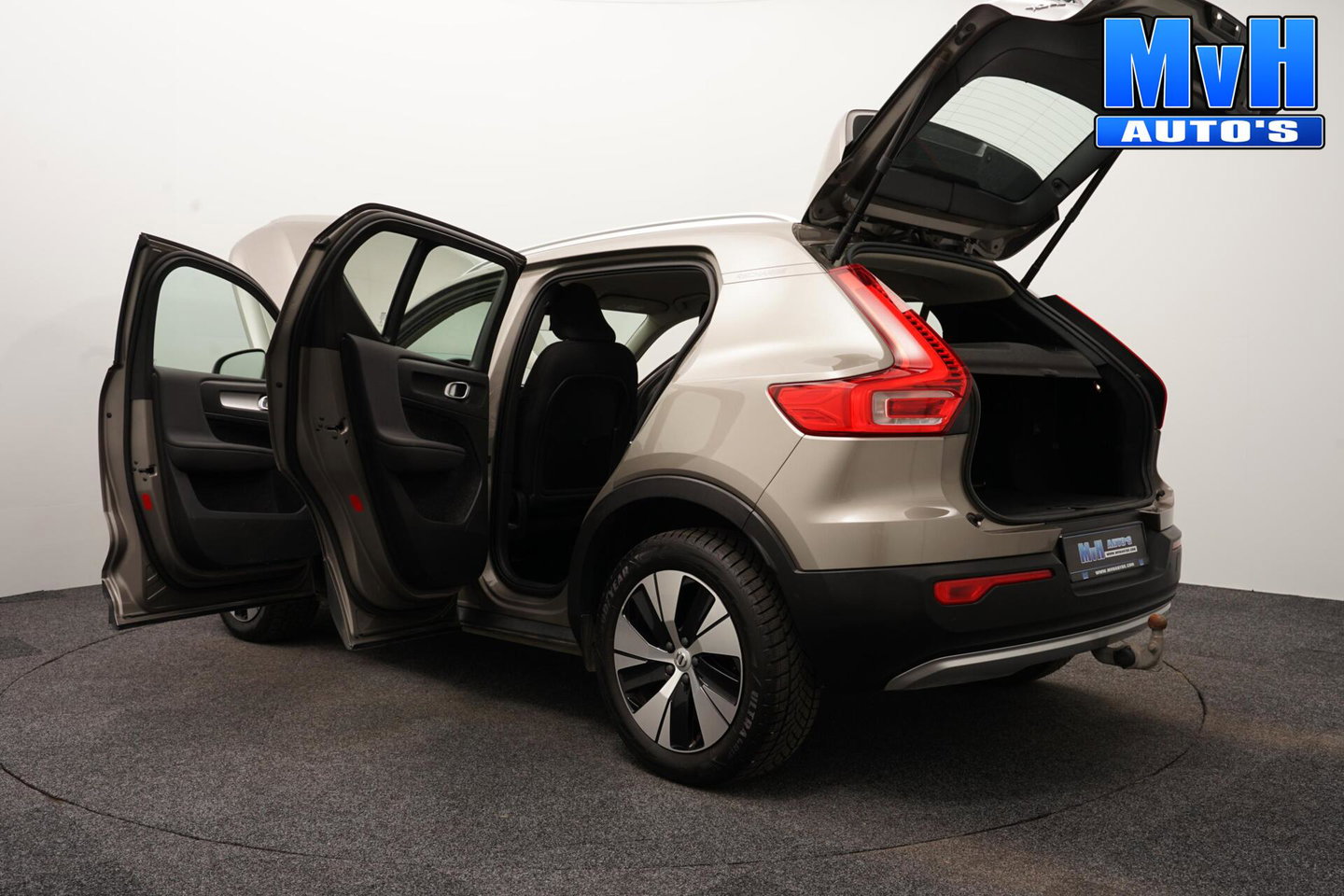 Volvo XC40 1.5 T4 PHEV Inscription Expression|TREKH|LED|NAV