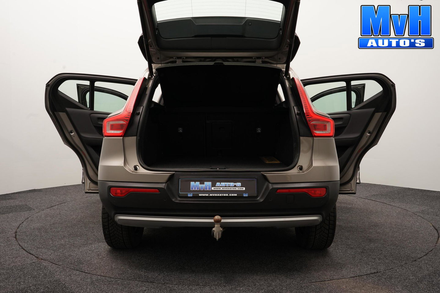 Volvo XC40 1.5 T4 PHEV Inscription Expression|TREKH|LED|NAV
