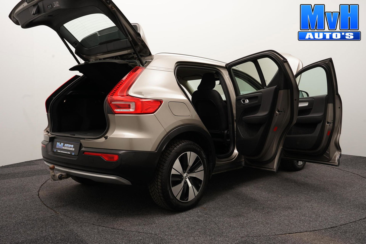 Volvo XC40 1.5 T4 PHEV Inscription Expression|TREKH|LED|NAV