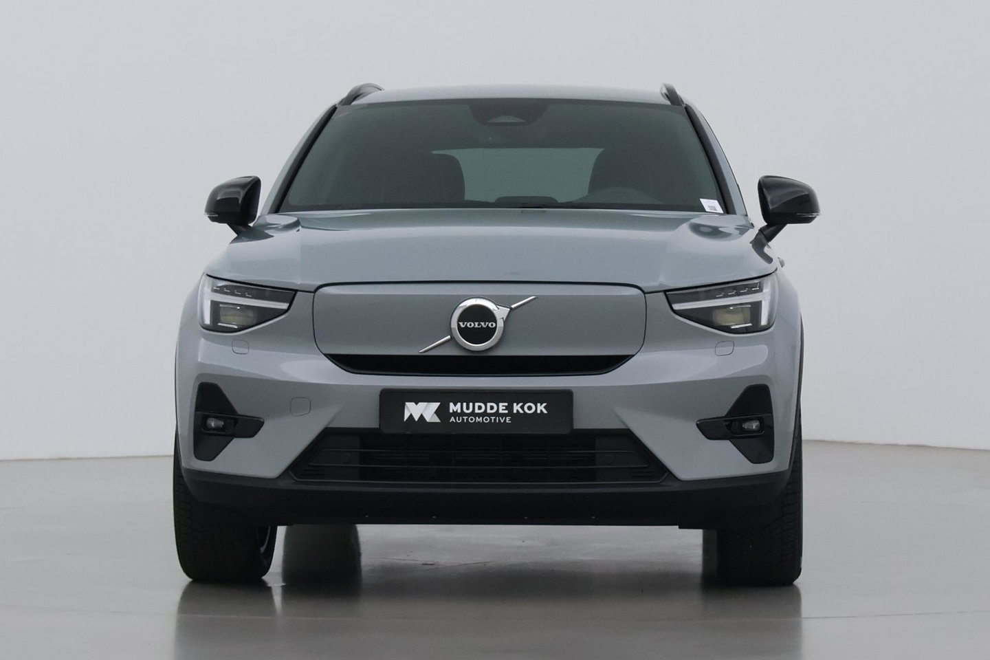 Volvo EX40 Single Motor Extended Range Plus | 82 kWh | Harman/Kardon Pilot Assist | Warmtepomp | BLIS | Keyless | Stoel+Stuurverwarming