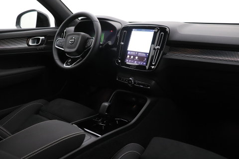Volvo EX40 Single Motor Extended Range Plus | 82 kWh | Harman/Kardon Pilot Assist | Warmtepomp | BLIS | Keyless | Stoel+Stuurverwarming