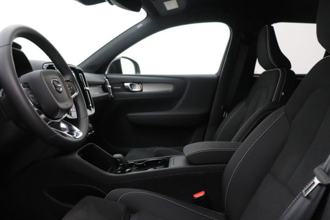 Volvo EX40 Single Motor Extended Range Plus | 82 kWh | Harman/Kardon Pilot Assist | Warmtepomp | BLIS | Keyless | Stoel+Stuurverwarming