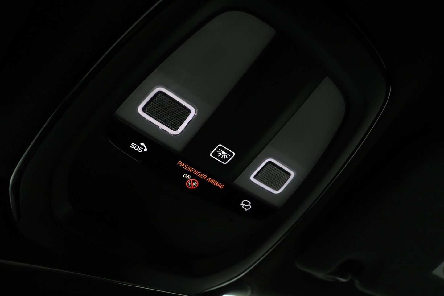 Volvo EX40 Single Motor Extended Range Plus | 82 kWh | Harman/Kardon Pilot Assist | Warmtepomp | BLIS | Keyless | Stoel+Stuurverwarming