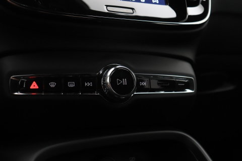 Volvo EX40 Single Motor Extended Range Plus | 82 kWh | Harman/Kardon Pilot Assist | Warmtepomp | BLIS | Keyless | Stoel+Stuurverwarming