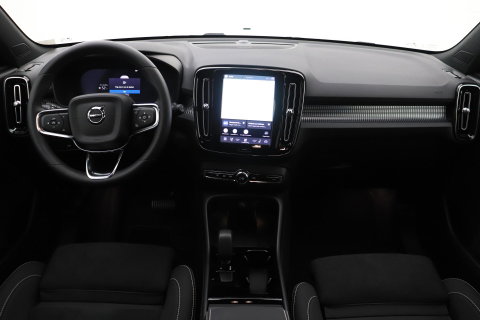 Volvo EX40 Single Motor Extended Range Plus | 82 kWh | Harman/Kardon Pilot Assist | Warmtepomp | BLIS | Keyless | Stoel+Stuurverwarming