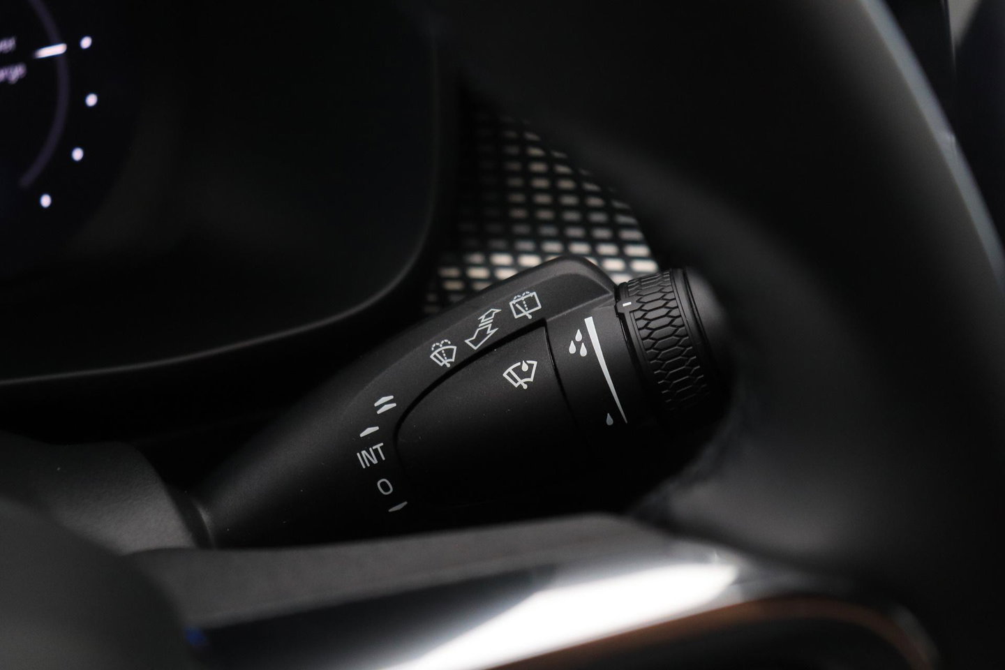 Volvo EX40 Single Motor Extended Range Plus | 82 kWh | Harman/Kardon Pilot Assist | Warmtepomp | BLIS | Keyless | Stoel+Stuurverwarming