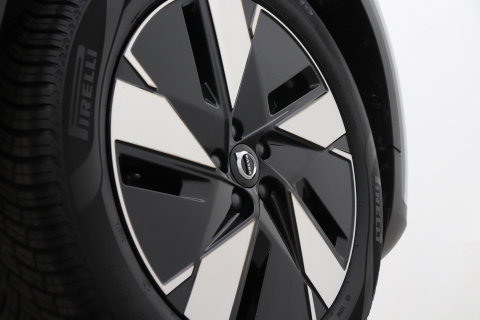Volvo EX40 Single Motor Extended Range Plus | 82 kWh | Harman/Kardon Pilot Assist | Warmtepomp | BLIS | Keyless | Stoel+Stuurverwarming