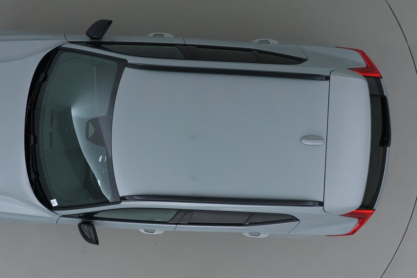 Volvo EX40 Single Motor Extended Range Plus | 82 kWh | Harman/Kardon Pilot Assist | Warmtepomp | BLIS | Keyless | Stoel+Stuurverwarming