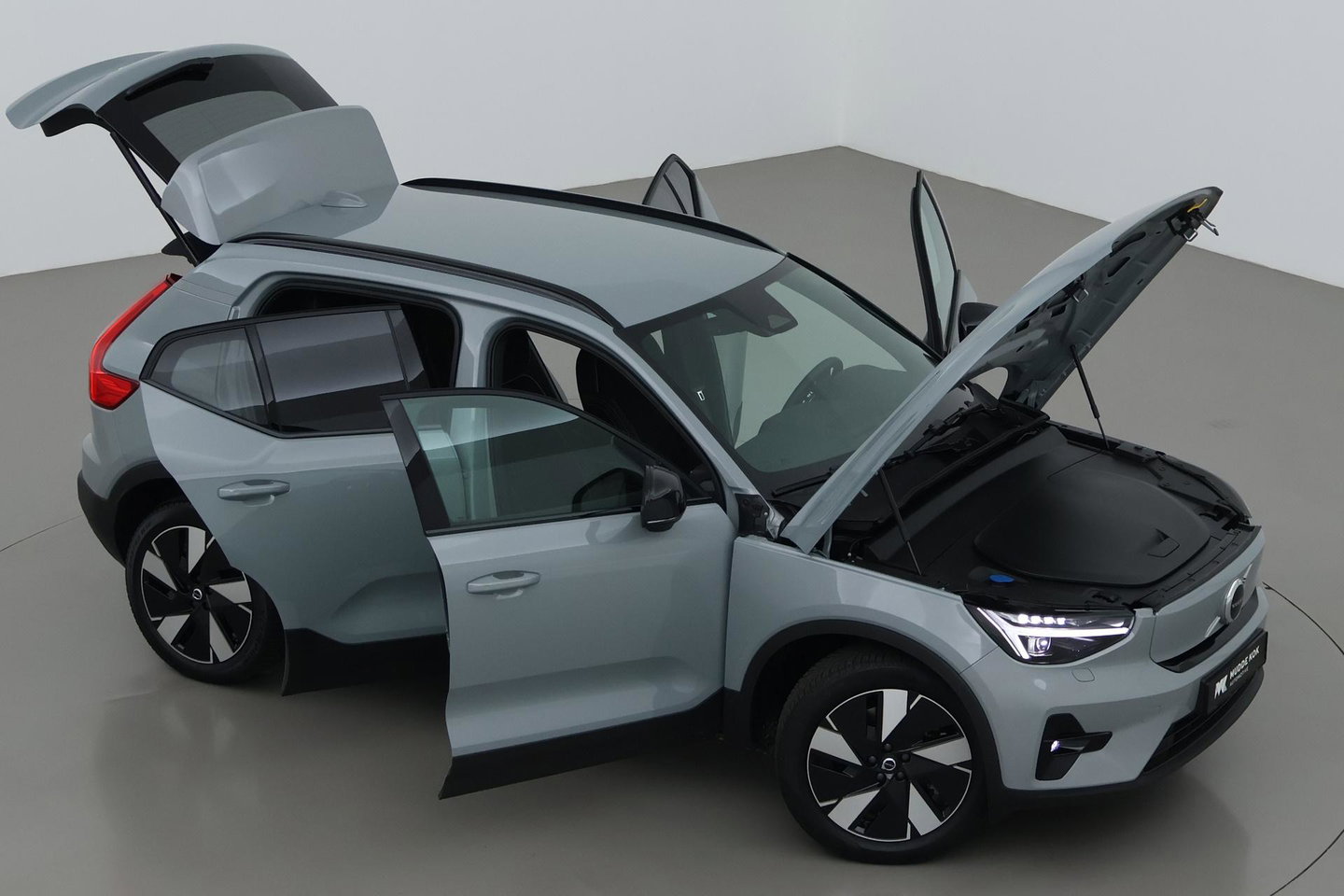 Volvo EX40 Single Motor Extended Range Plus | 82 kWh | Harman/Kardon Pilot Assist | Warmtepomp | BLIS | Keyless | Stoel+Stuurverwarming